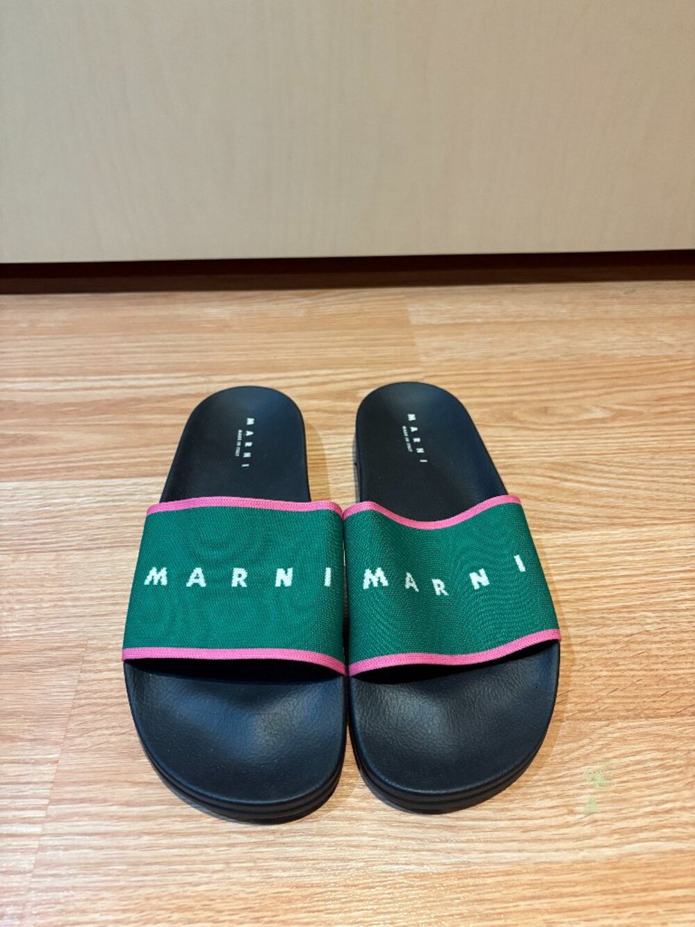 Marni Logo Pool Slides - Black/Green